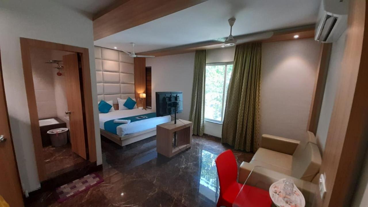 Hotel Royal Oak Navi Mumbai-Stz 1002 Exterior foto