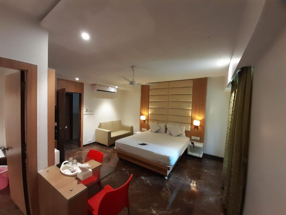 Hotel Royal Oak Navi Mumbai-Stz 1002 Exterior foto